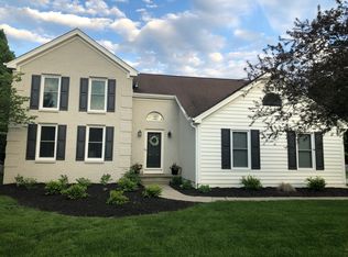 320 Village Ridge Dr, Powell, OH 43065