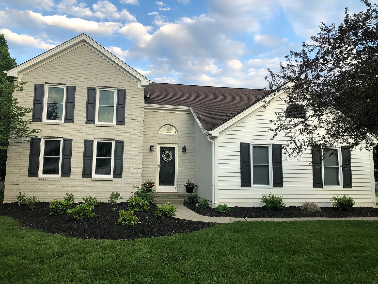 320 Village Ridge Dr photo 1