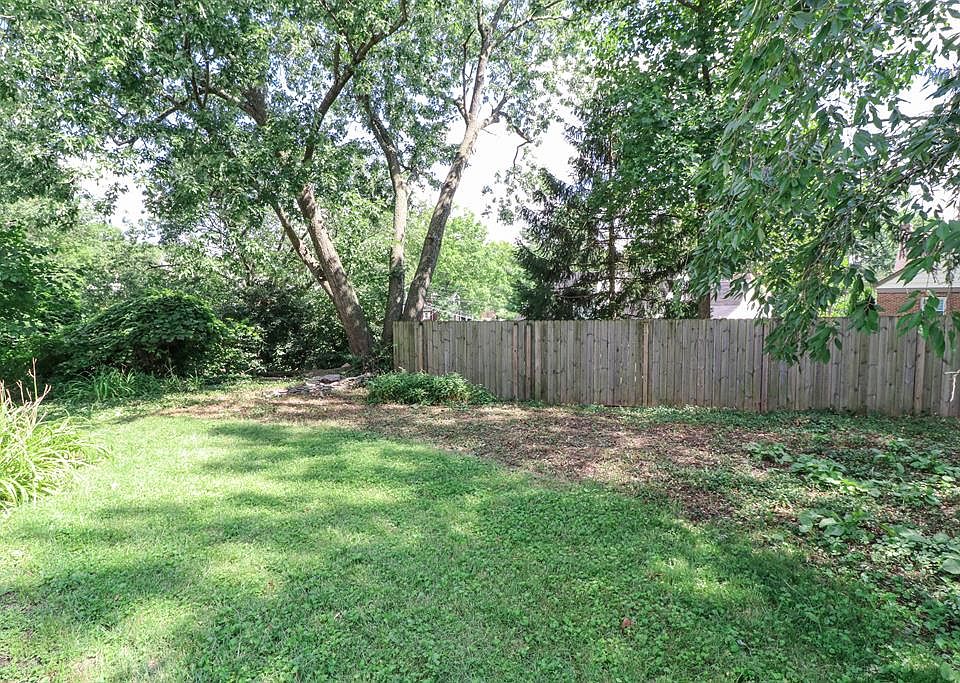 2nd image of 7524 Montgomery Rd