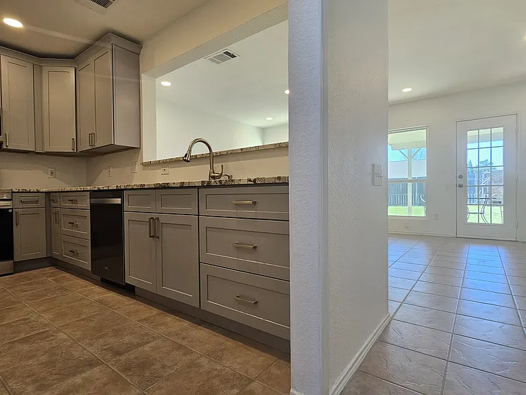 3400 Ramey Dr — Photo 7