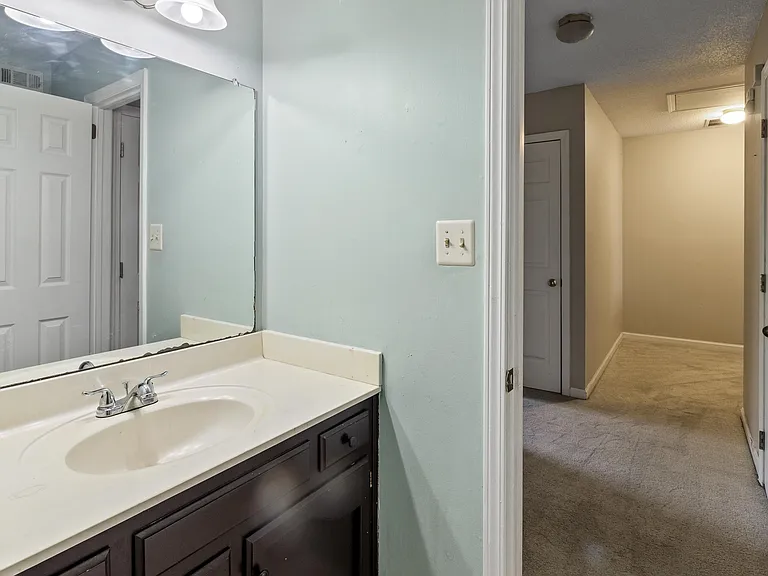 22 Ashford Cir — Photo 29