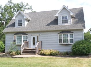 217 Cameron Ave, Lockport, IL 60441