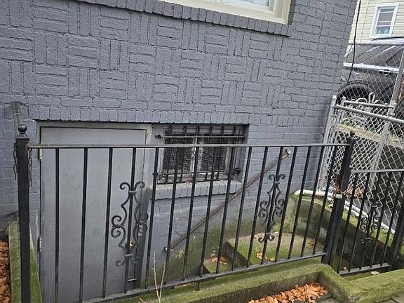 5th image of 93-95 Hawkins St #4