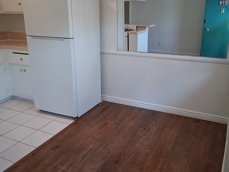 Rancho Mirage Villa Apartments — Photo 13