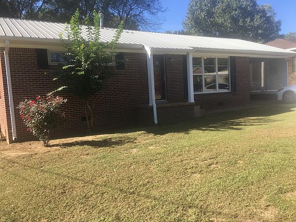 4th image of 1005 Creekwood Dr