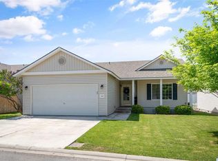 1649 Brittlebush Ln, Richland, WA 99352