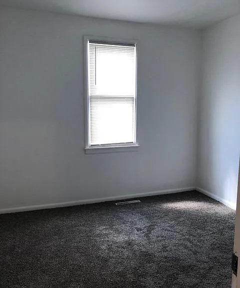 525 W Dakota Ave — Photo 9