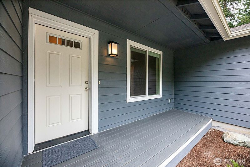 3rd image of 183 Rainier Lane