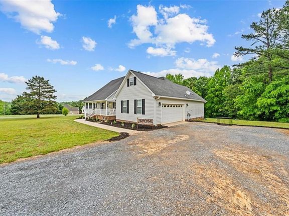 4th image of 2529 Danny Bell Rd