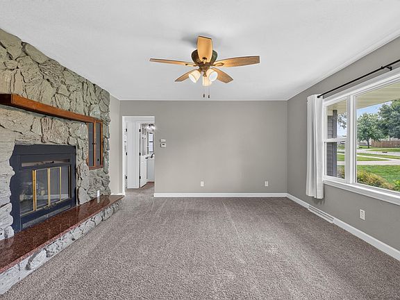 5th image of 308 Gilbertville Rd