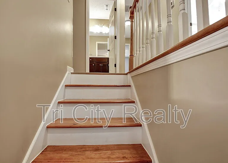 49 Montrose Ln — Photo 41