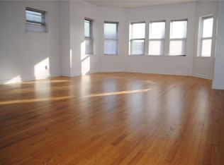 5918 W Washington Blvd APT 306, Chicago, IL 60644