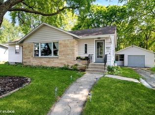 204 S Sycamore St, Hinckley, IL 60520