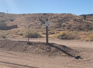 2004 Old Nadeau Rd, Palmdale, CA 93550