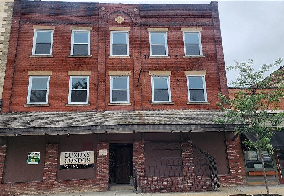 2nd image of 465 Merchant St