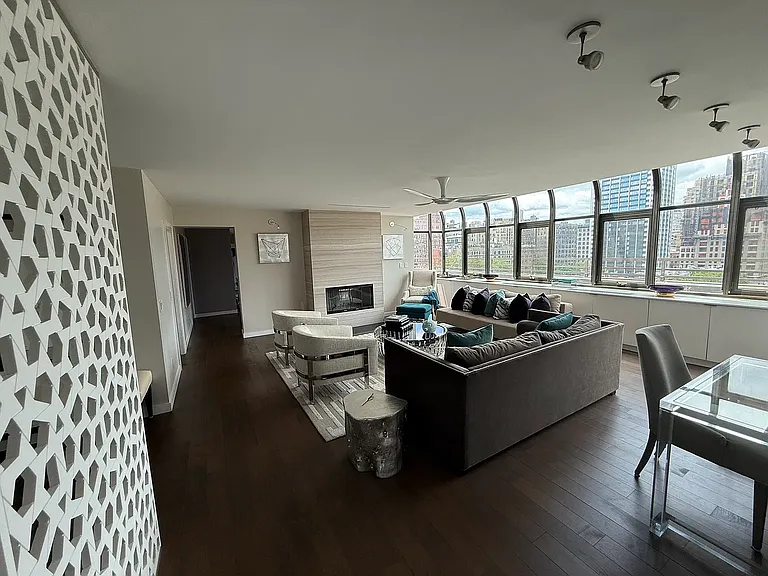 100 W 89th St #Penthouse 2 — Photo 14