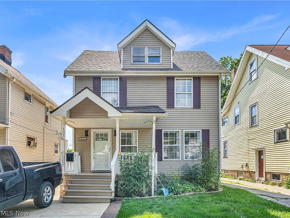 1st image of 3056 W 115th St
