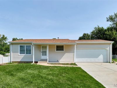 4001 De Smet Ln, Saint Charles, MO, 63304