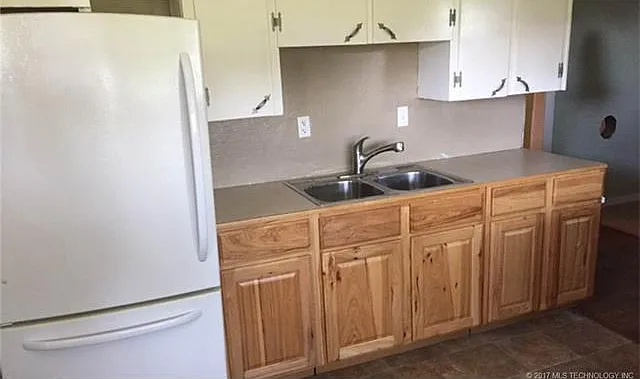 2 bed, 1.5 bath, $975 — Photo 4