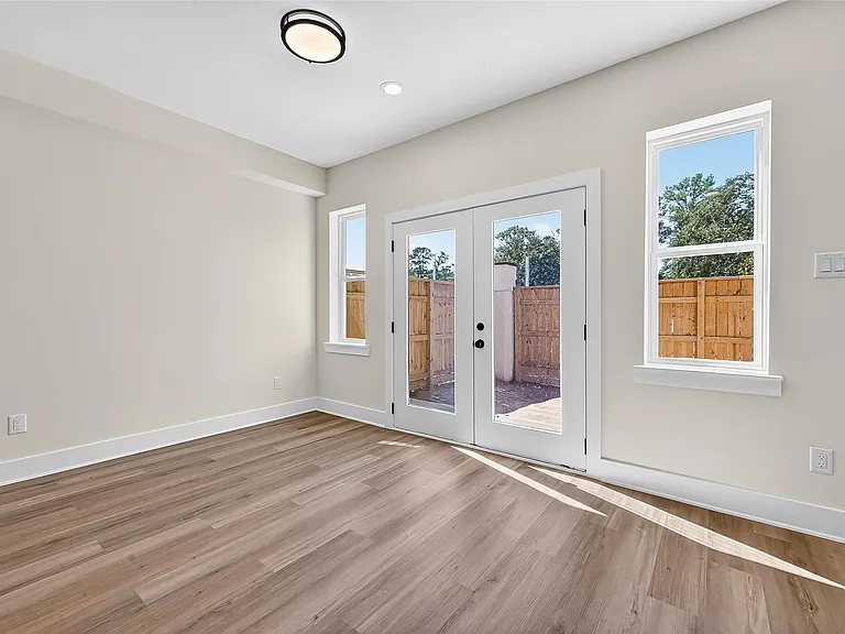 12315 New Jordan Ln — Photo 14