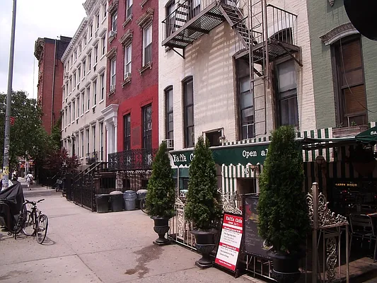 Rented by Kings Court Real Estate | media 21