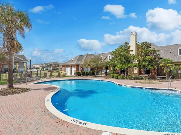 Ironwood Crossing Apartments & Townhomes