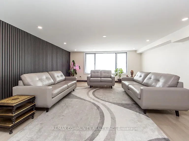475 Wilson Rd N — Photo 21