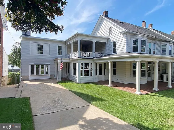220 N Main St, Red Lion, PA 17356