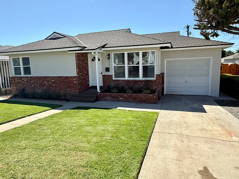217 S Hazel St #A — Photo 15