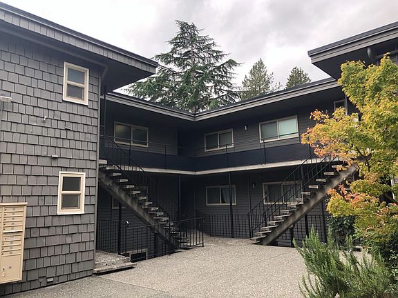 3rd image of 4740 40th Ave NE