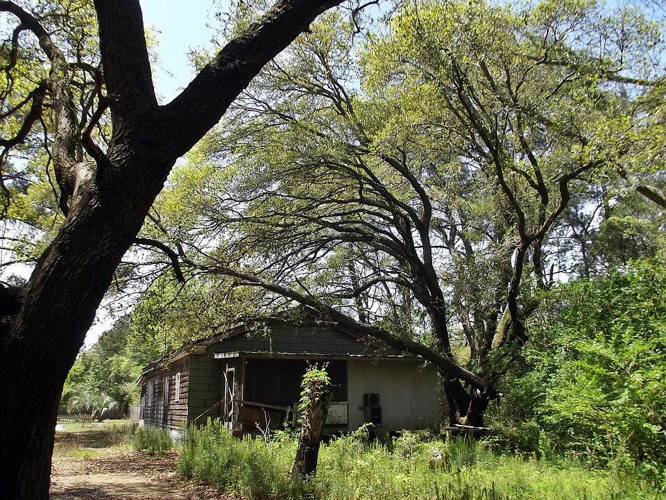 2nd image of 1022 Waverly Road