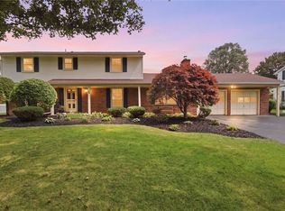 59 Brentwood Dr, Penfield, NY 14526
