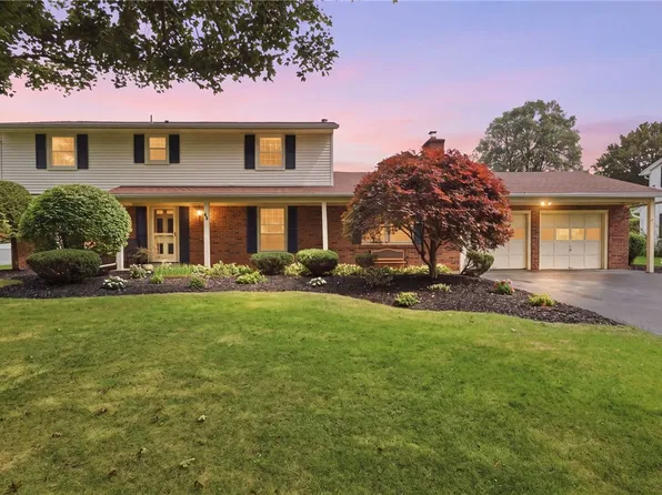 59 Brentwood Dr, Penfield, NY 14526