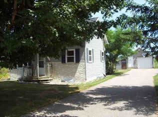 3379 Saint Adalberts Rd, Rosholt, WI 54473