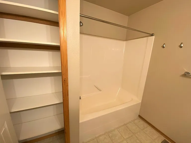 602 E Country Side Ave — Photo 18