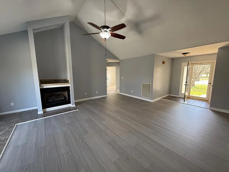 500 Clifton Ct — Photo 4