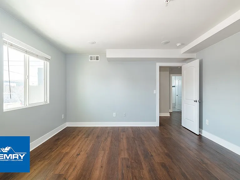 814 N Wilmington Blvd — Photo 23
