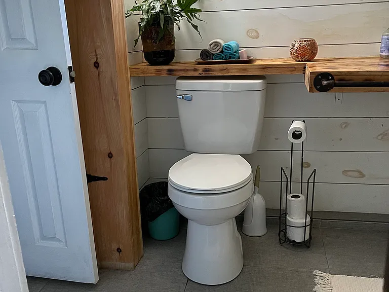 10 Cove Ave — Photo 38