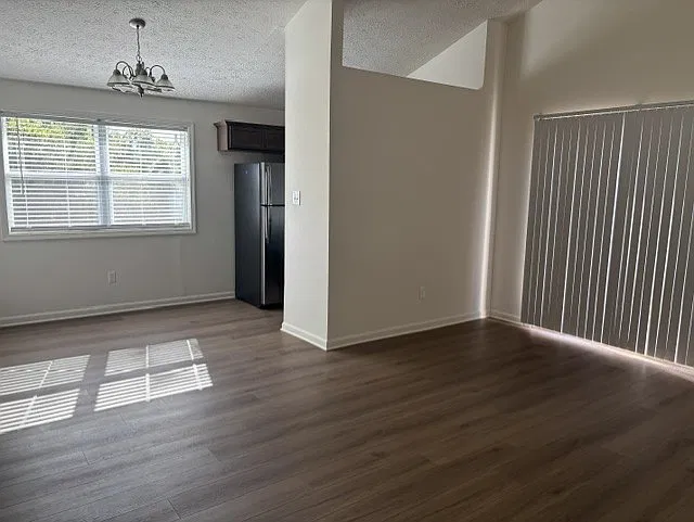 3348 Valhalla Dr — Photo 4