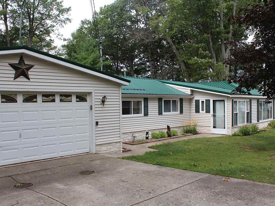 1st image of 301 Houghton View Dr