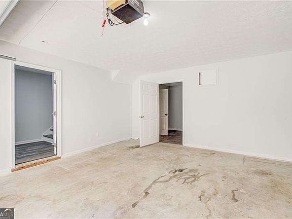 5th image of 2470 Stonegate Dr NW