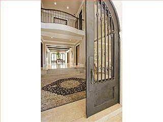 2nd image of 1 Mountain Wood Ln