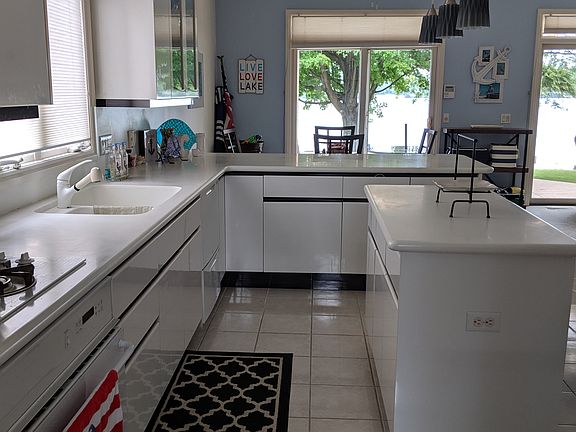 Kitchen & Nook 24'4"X12'2"