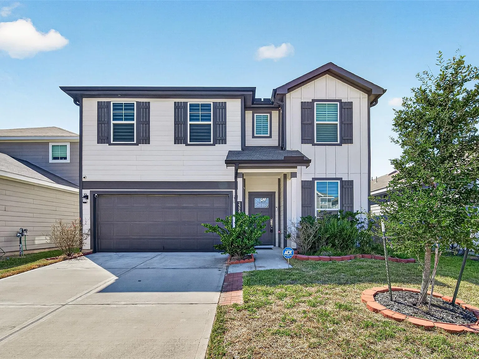 4 bed, 3.0 bath, 2312 sqft, $2,800 — Photo 4