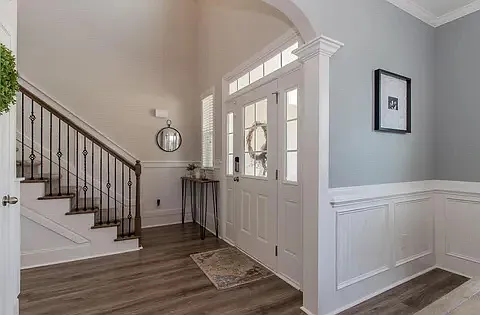 4 bed, 2.5 bath, 2411 sqft, $2,650 — Photo 3