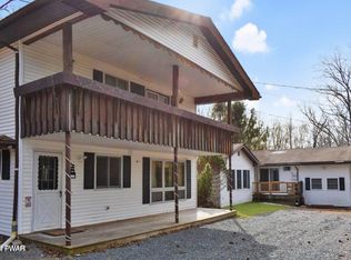 142 Market Rd, Greeley, PA 18425