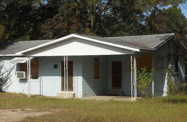 1st image of 147 Carolyn Ave