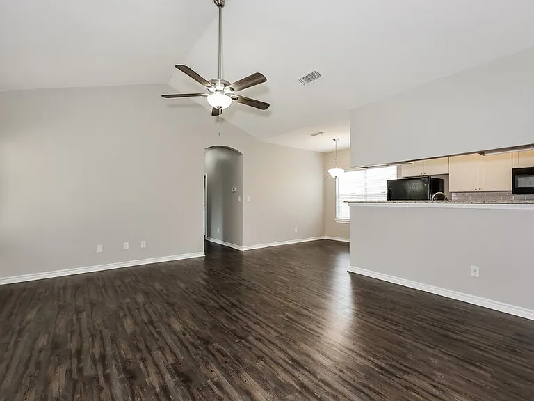 1812 Alanbrooke Dr — Photo 4