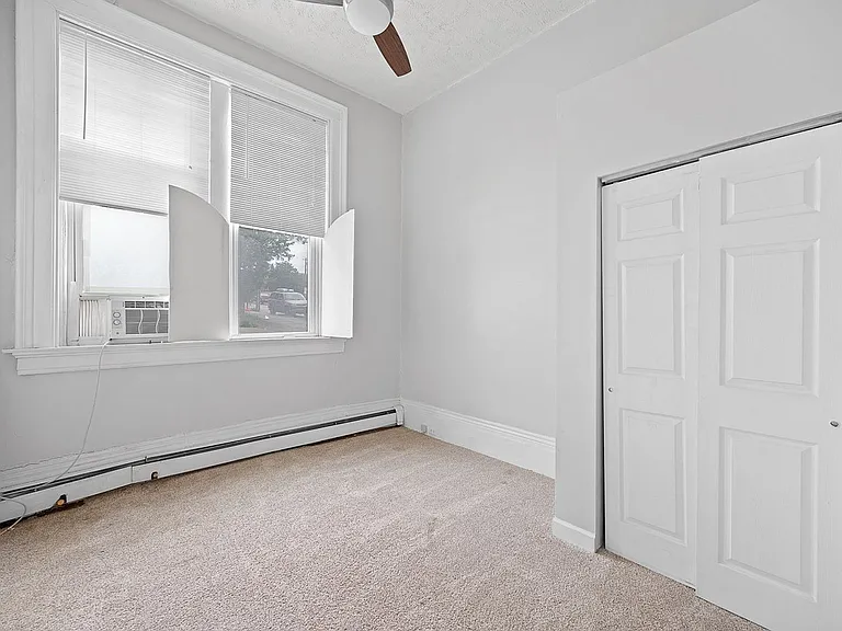 2419 Vine St #1 — Photo 7