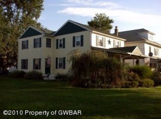 1385 Murray St, Forty Fort, PA 18704